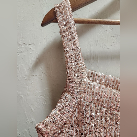 Women's Nude Sequin Tank Top - Picture 5 of 7